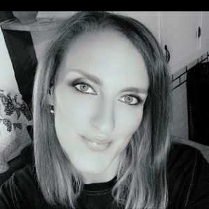 Meet your Posher, Jenn